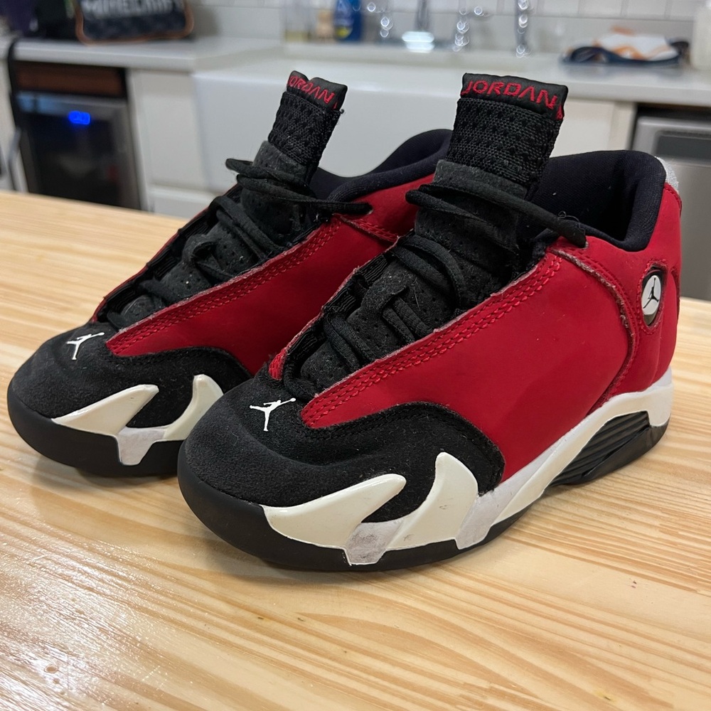 Jordan 14 Retro Gym Red Toro